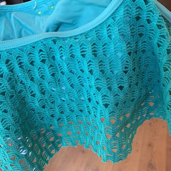 2/$22 Roxy Ruffle Mesh Eyelet Western Ruffle Turquoise Modest Bikini Swim Top - Picture 3 of 6